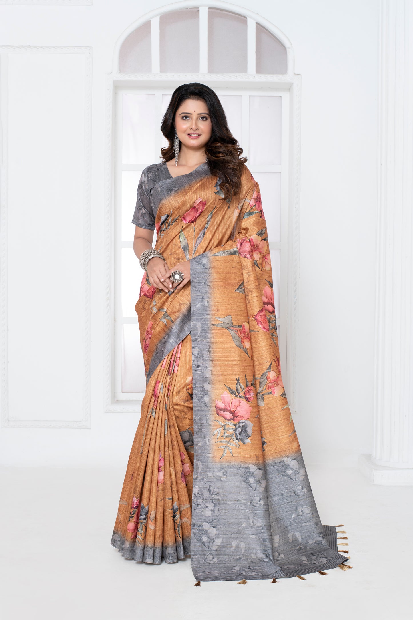 Earthy Serenity: Floral Print Dupian Digital Print Saree